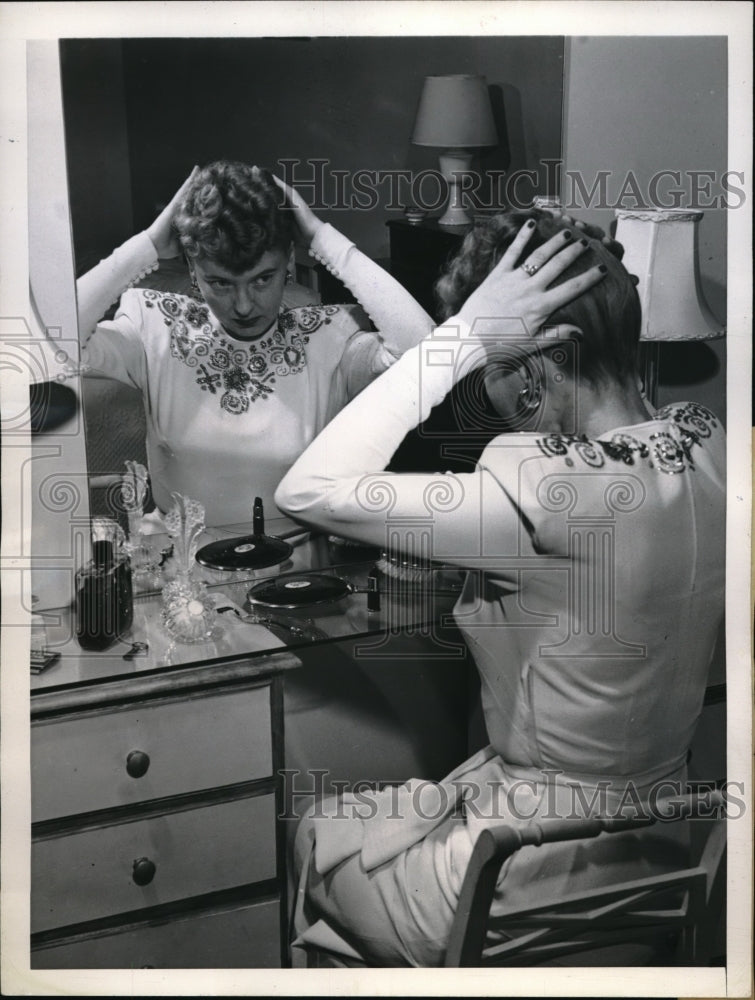 1947 Press Photo Mrs Janey P Gordon of Albany, NY now US senator - Historic Images