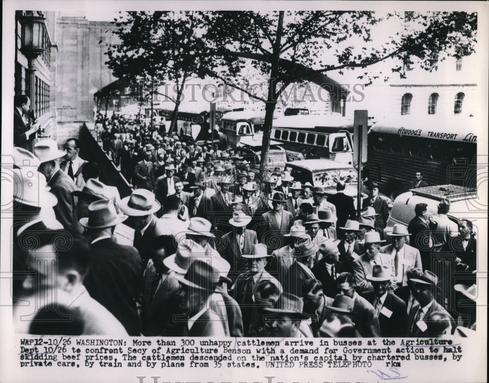 1953 Press Photo Wash.D.C. cattlemen confront Sec. of Agri. Benson - Historic Images