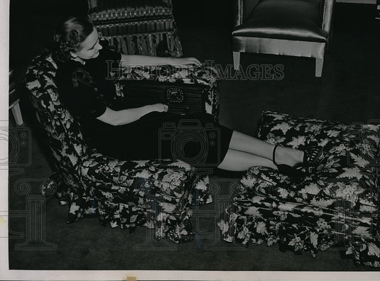 1937 Jean Milash at American Furniture Mart in Chicago-Historic Images
