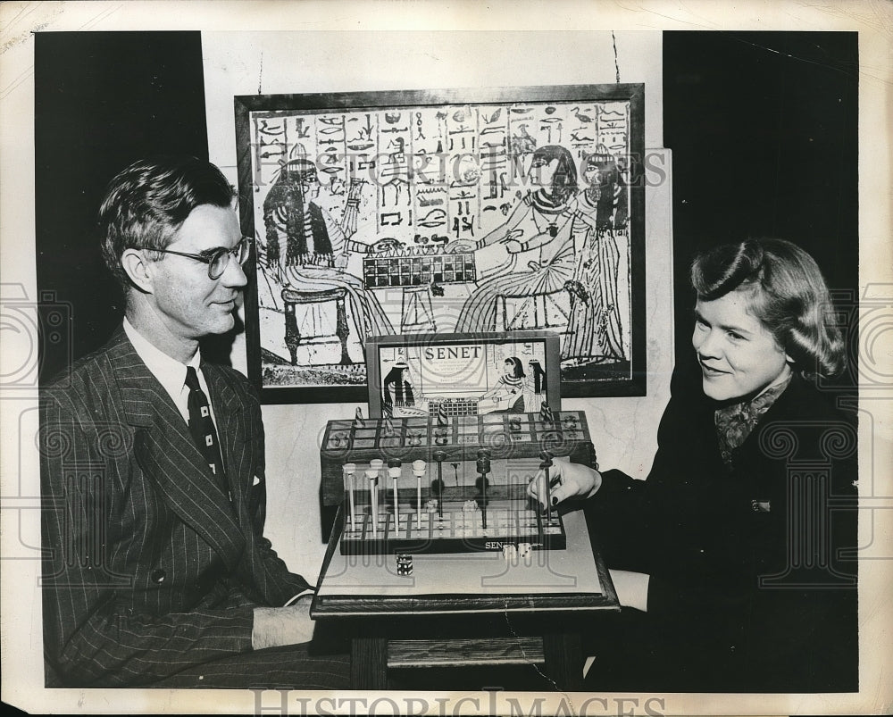 1946 Press Photo NYC, Dr William Hayes NY Met Museum,P Dwyer - Historic Images