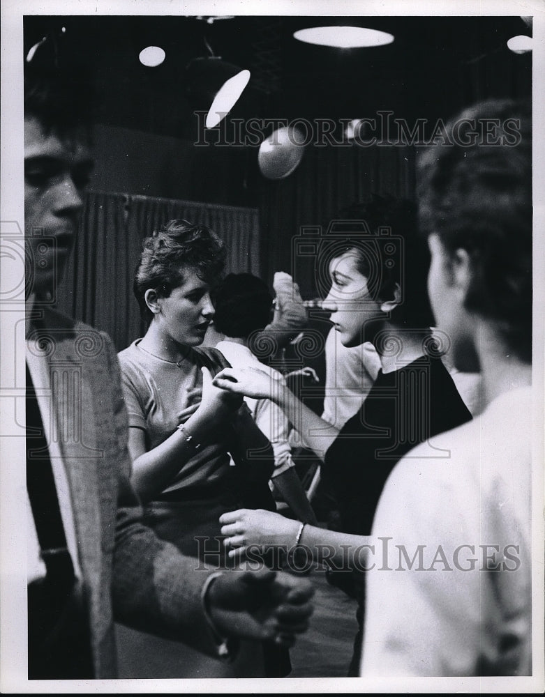 1958 Press Photo WOWs bandstand members in Cleveland, Ohio - neb48540-Historic Images