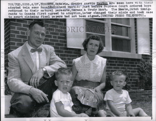 1957 Mr. & Mrs. Austin Hepton with Adopted Twins Returned to Parents - Historic Images