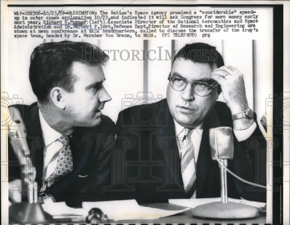 1959 Press Photo Richard E. Horner & Dr. Herbert F. York at NASA News Conference - Historic Images