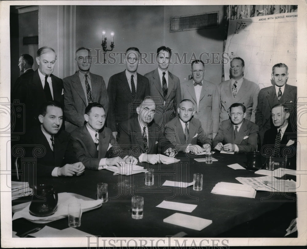 1944 Press Photo Chicago, War Manpower Commission, Hunger,McNamee,Hay,O'Connor, - Historic Images
