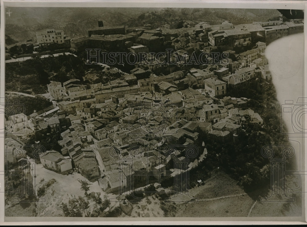 1930 Press Photo Aerial view of damage from Italian earthquake at ariane - Historic Images