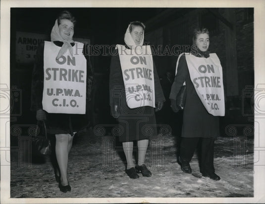 1946 Press Photo UPWA & CIO strikers in Chicago, Ill.E Zygmuncwicz, Mayer,Klang - Historic Images