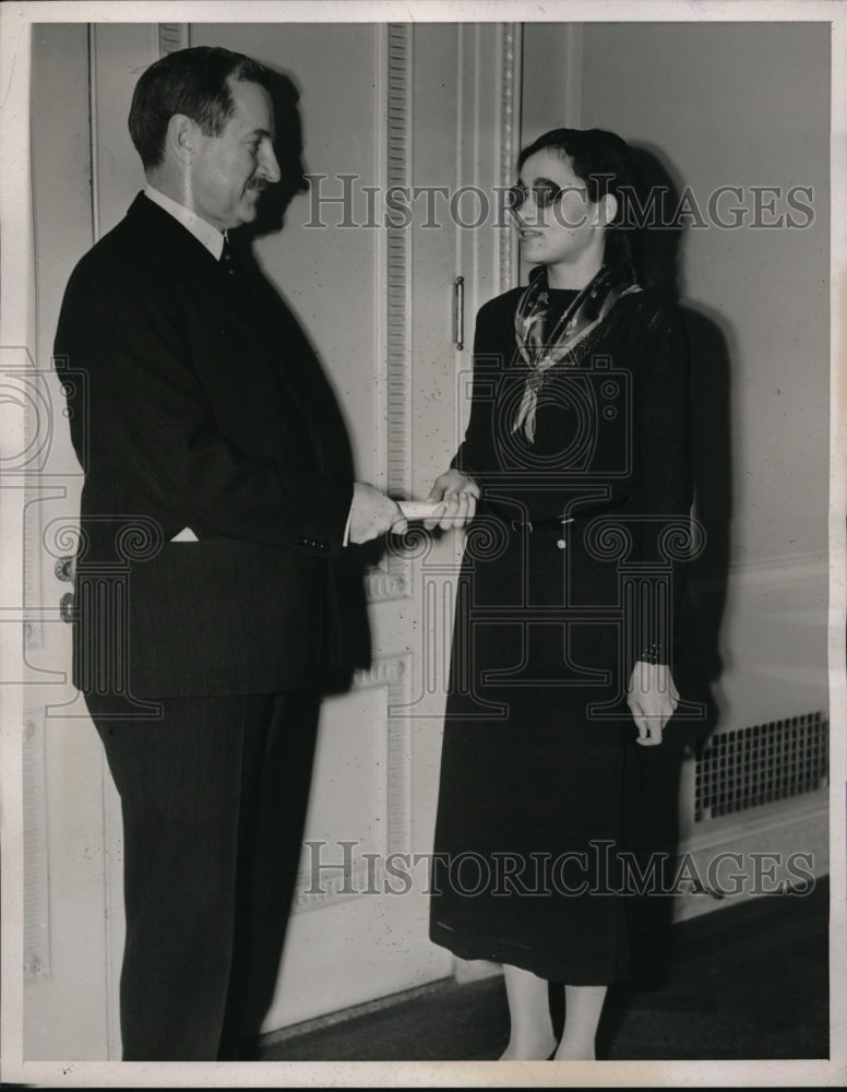 1937 Frances Berry winner of Essay Contest of Wadleigh High School - Historic Images