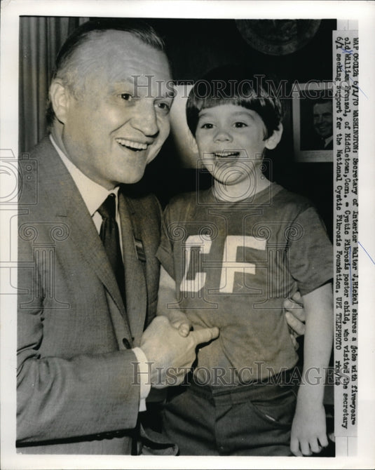 1970 Press Photo Secretary of Interior Walter J. Hickel, William Frenzel, 5 - Historic Images