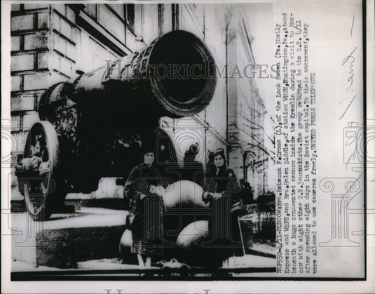 1953 Rebecca F. Cross & Helen Biddle By Cannon Inside Kremlin - Historic Images