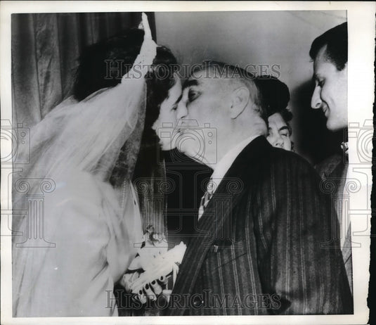 1946 Sen Joseph Guffey of Pa & bride former Jean Wallace in D.C.. - Historic Images