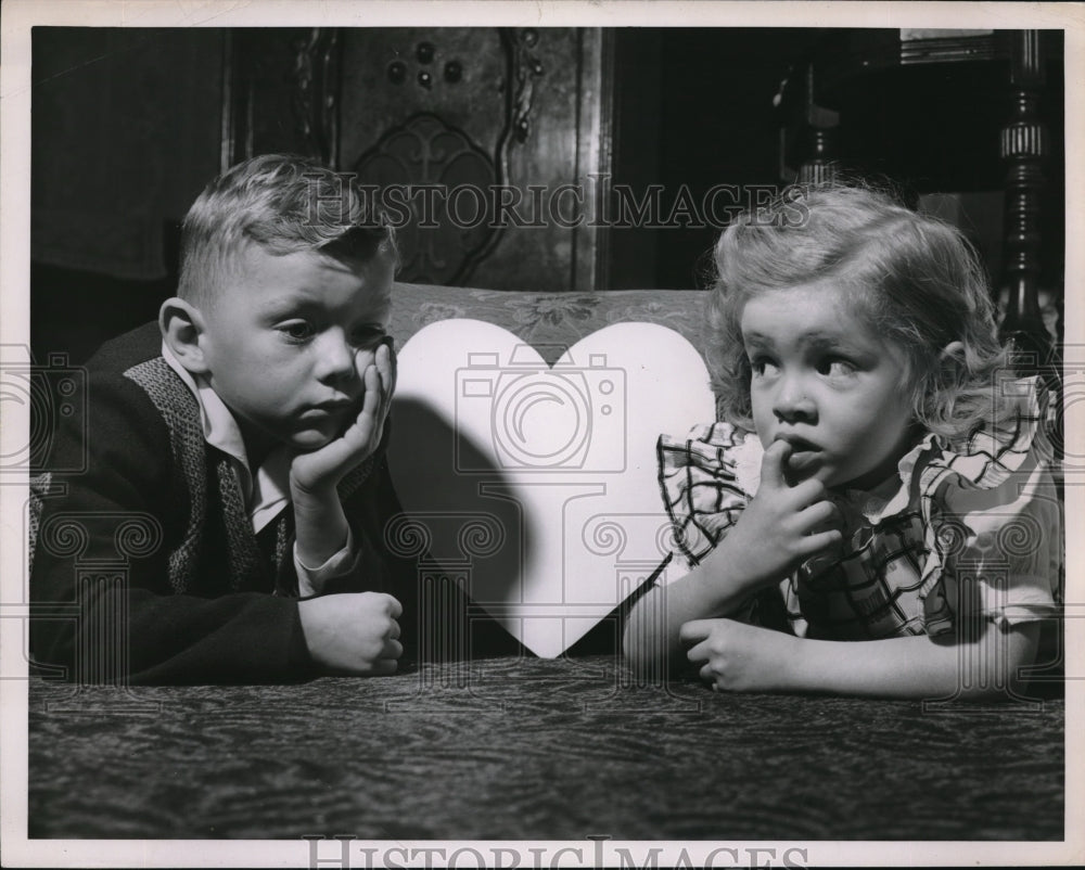 1948 Press Photo St. Valentines Day Children - Historic Images