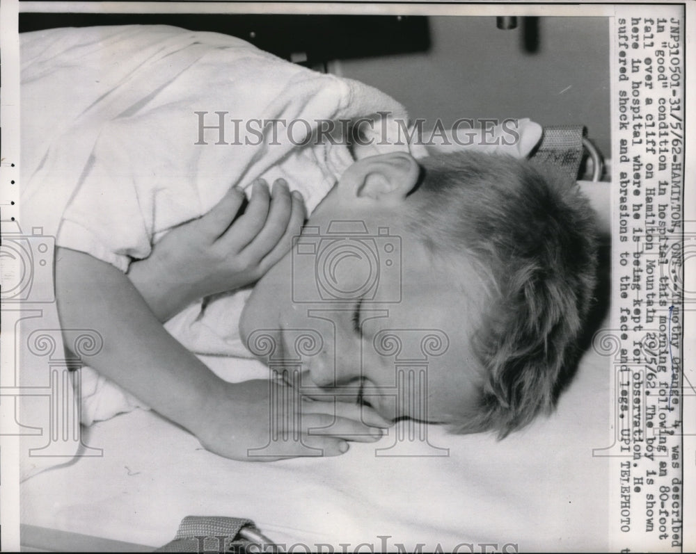 1952 Press Photo Timothy Orange of Hamilton, Ont in hospital fell off cliff - Historic Images