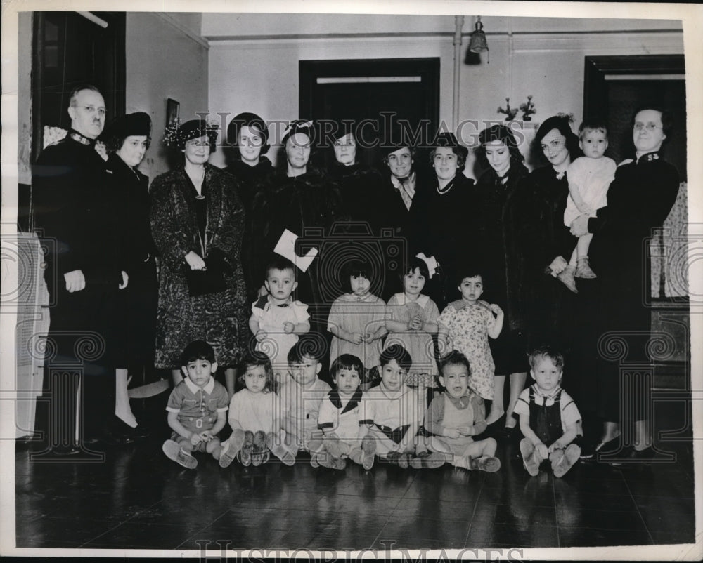 1938 Press Photo NYC Salvation Army nursery, Mrs D Elliman,Col Allan, Mrs Tenney - Historic Images