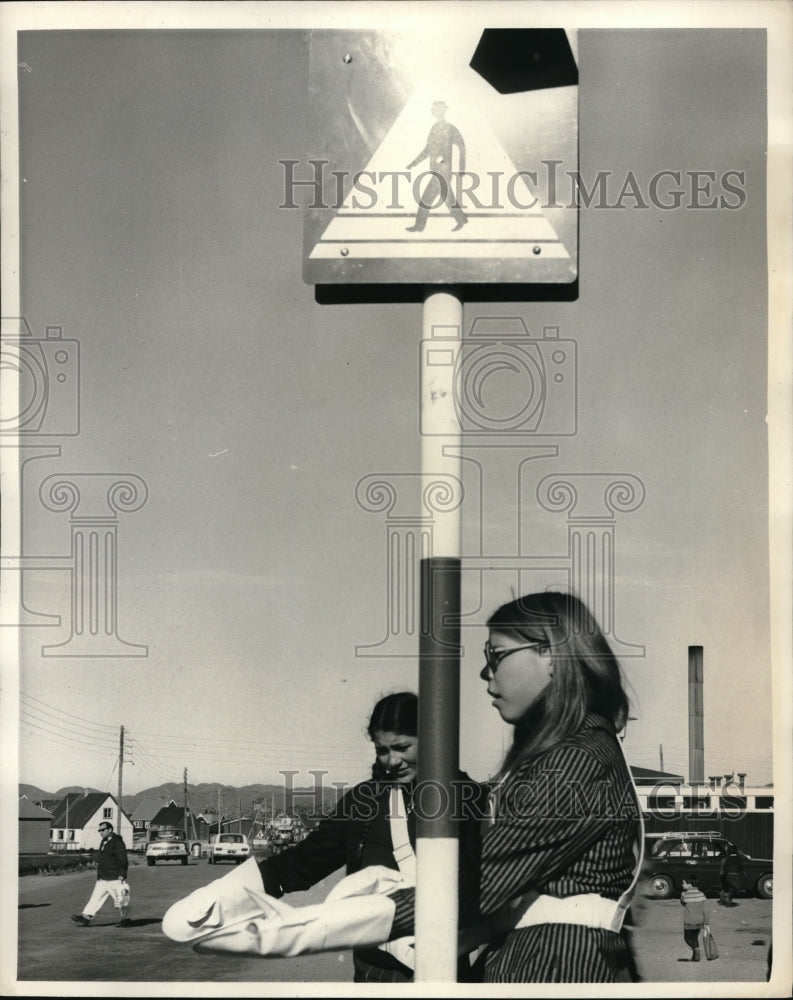 1968 Press Photo Godthaab, Greenland traffic patrols for schoolkids - Historic Images