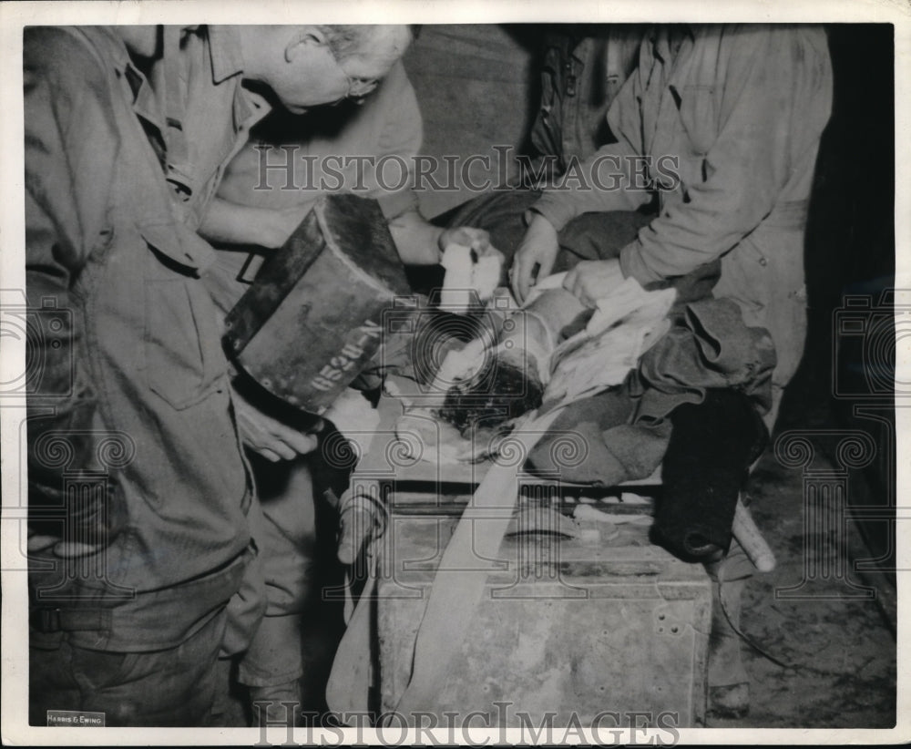 1943 US GI with foot shot off has operation at Tunisian battlefield - Historic Images