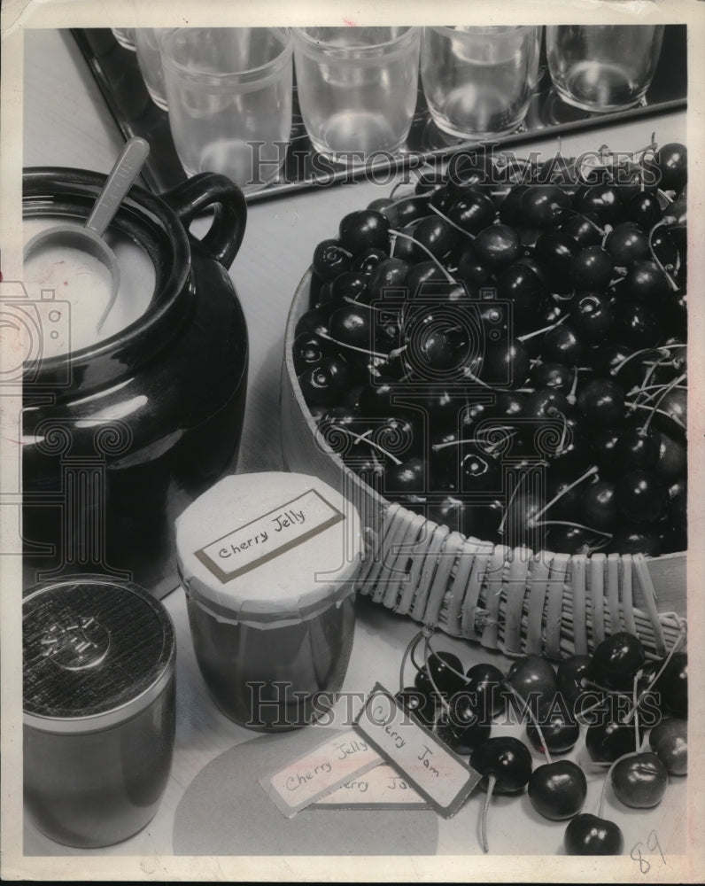 1952 Press Photo Sour Cherries Used To Make Cherry Jelly - neb51724 - Historic Images