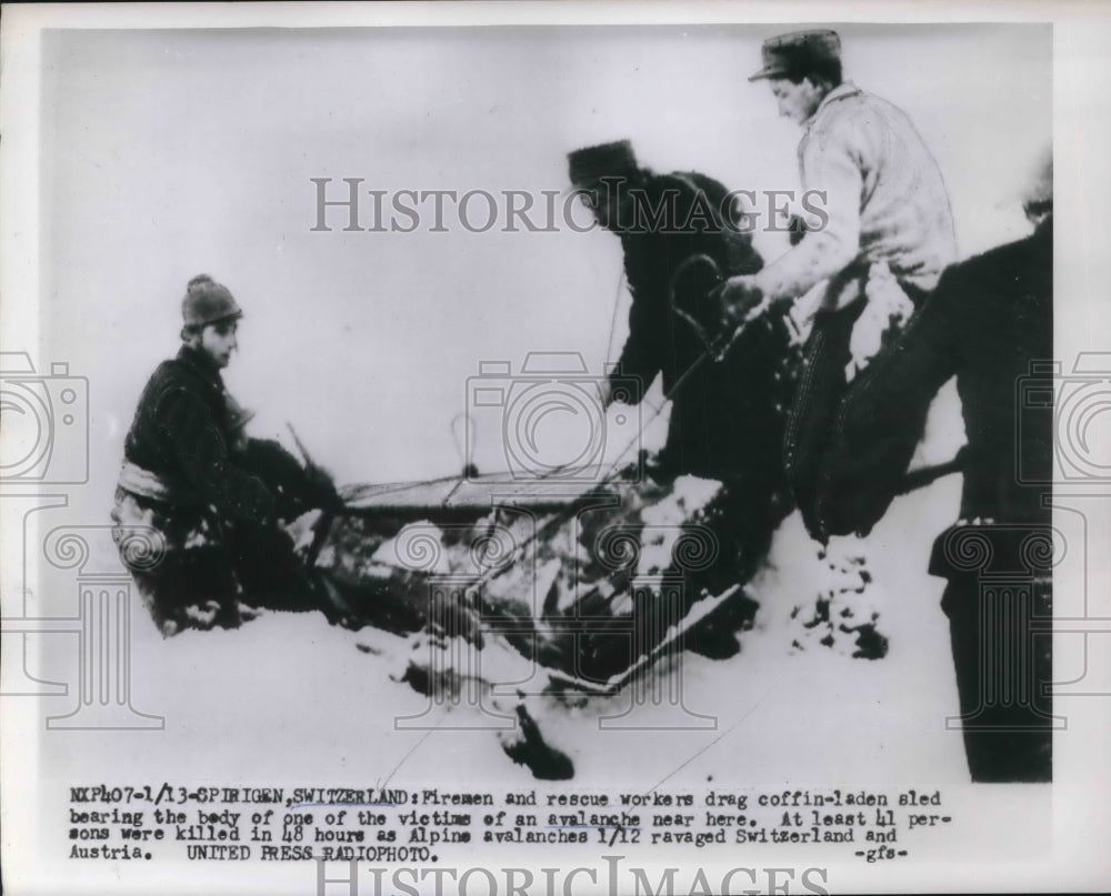 1954 Press Photo Firemen &amp; rwscue workers at avalanche in Spirigen, Switzerland-Historic Images