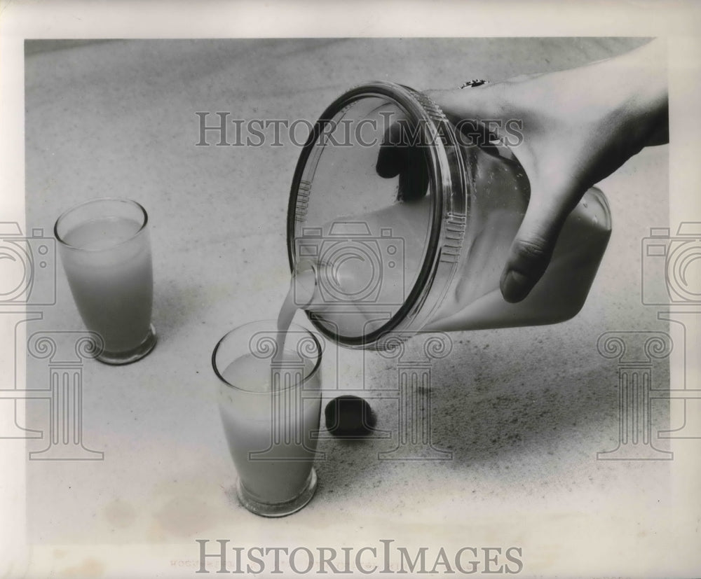 1954 Juice Storage Dispenser Designed by Tri - Historic Images