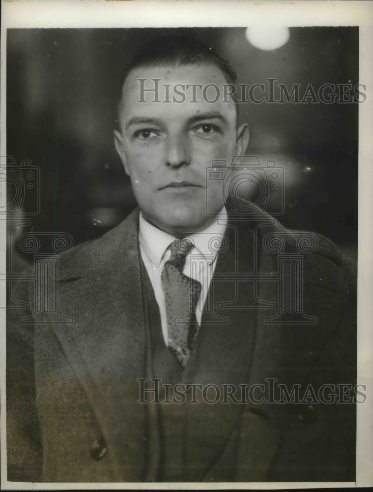 1927 W. T. Carney, investigator for Willis Beach, defendant - Historic Images
