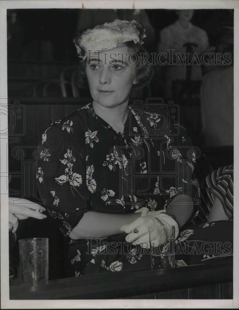 1938 Press Photo Saratoga Springs, NY Mrs Dodge Sloane at the track - Historic Images