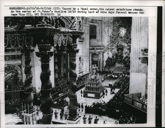 1958 Press Photo Vatican City, catafalque at St Peter's Basilica - Historic Images