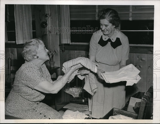 1945 Catharine Callan Mrs. Genevieve O'Hare - Historic Images