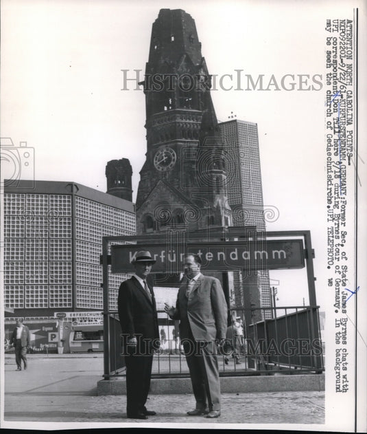 1961 Press Photo Kurfurstendamm, Germany Ex Sec of State J Byrnes & UPI s D Till - Historic Images