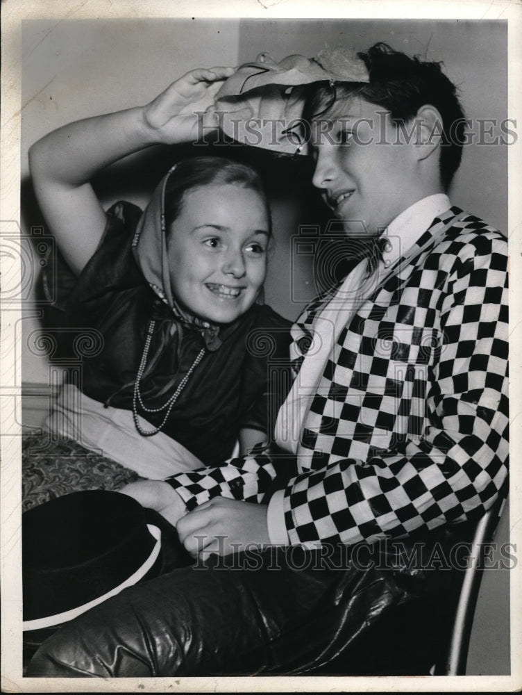 1939 Nancy Mullard Tom Harvey - Historic Images