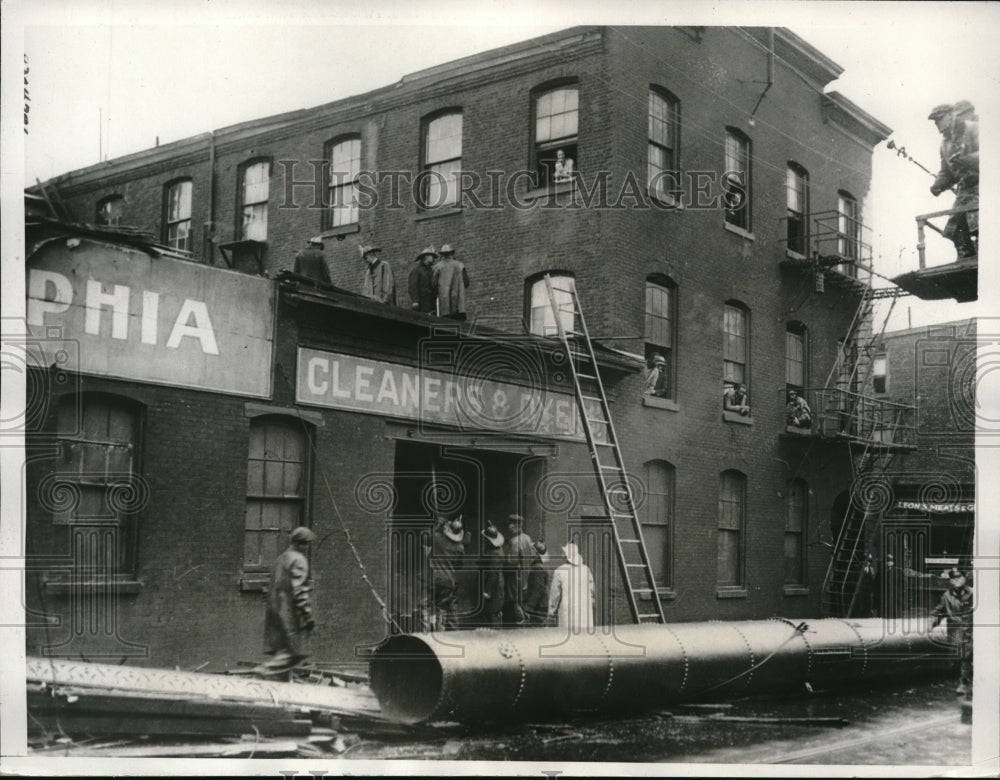 1932 Press Photo Fierce wind and rain storm damage in Philadelphia - Historic Images