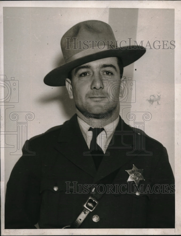 1937 Dep. Sheriff Gerald Sturla wounded in courtroom shooting - Historic Images