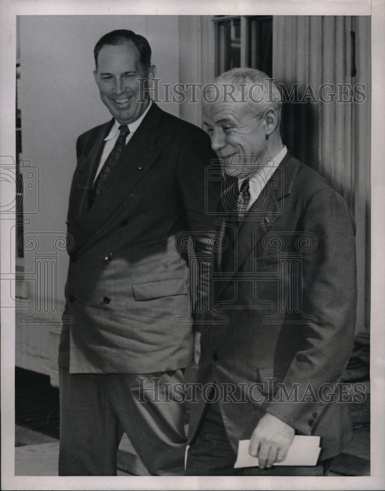 1947 retiring Secy of War Robert Patterson with Under Secy Royall - Historic Images