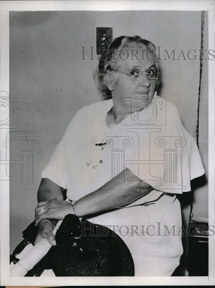 1937 Press Photo Mrs Matilda McCandless seeking divorce from husband Chatham, NJ - Historic Images