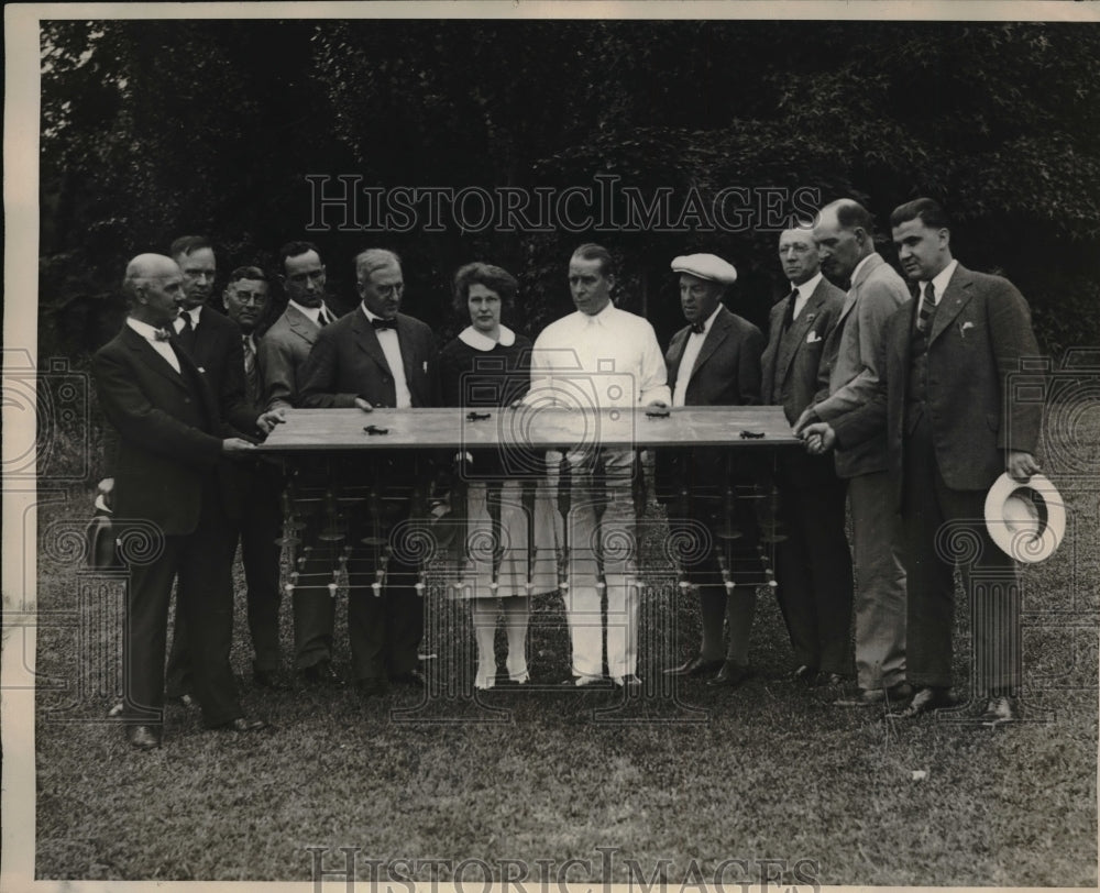 1926 Press Photo Engineers inspect working model of Edward Armstrong&#39;s seadrome - Historic Images