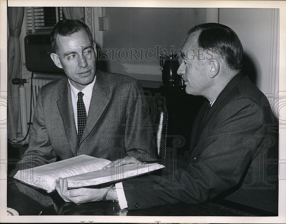 1960 Maurice Stans Meets Successor David E. Bell of Harvard Univ. - Historic Images