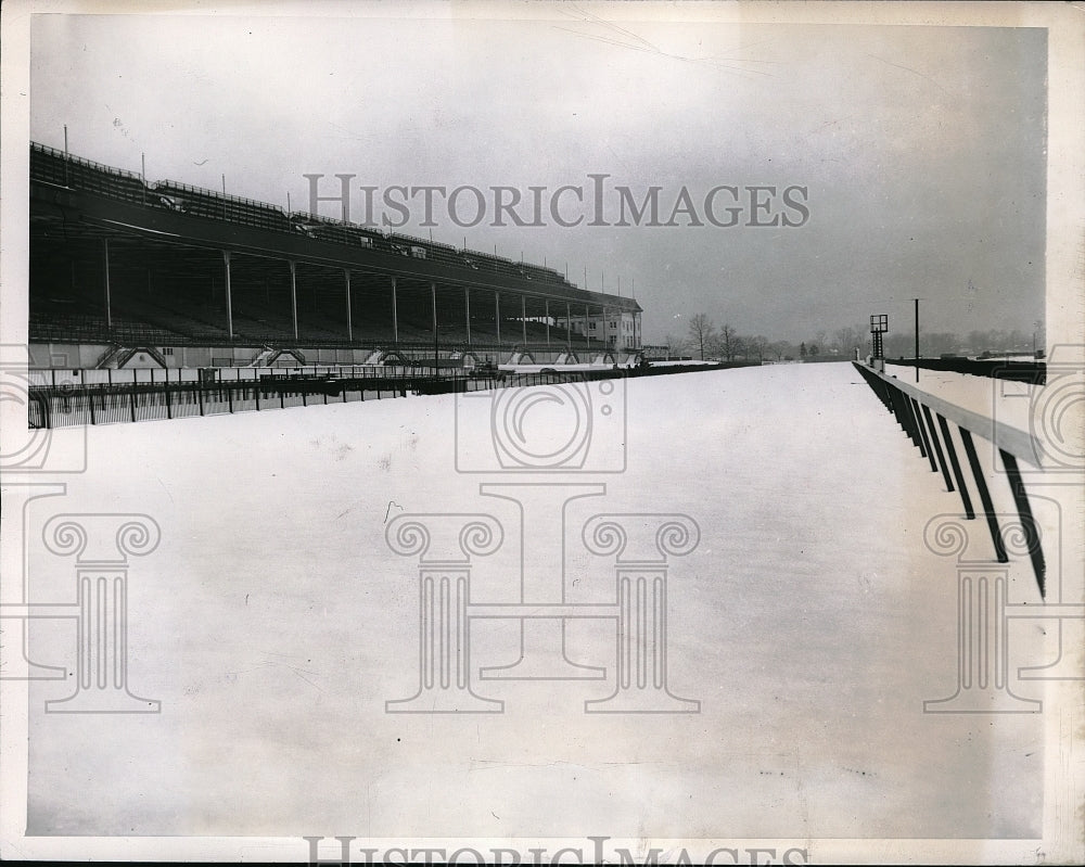 1946 Press Photo Blanket of Snow at Belmont&#39;s Park&#39;s Racetrack - Historic Images