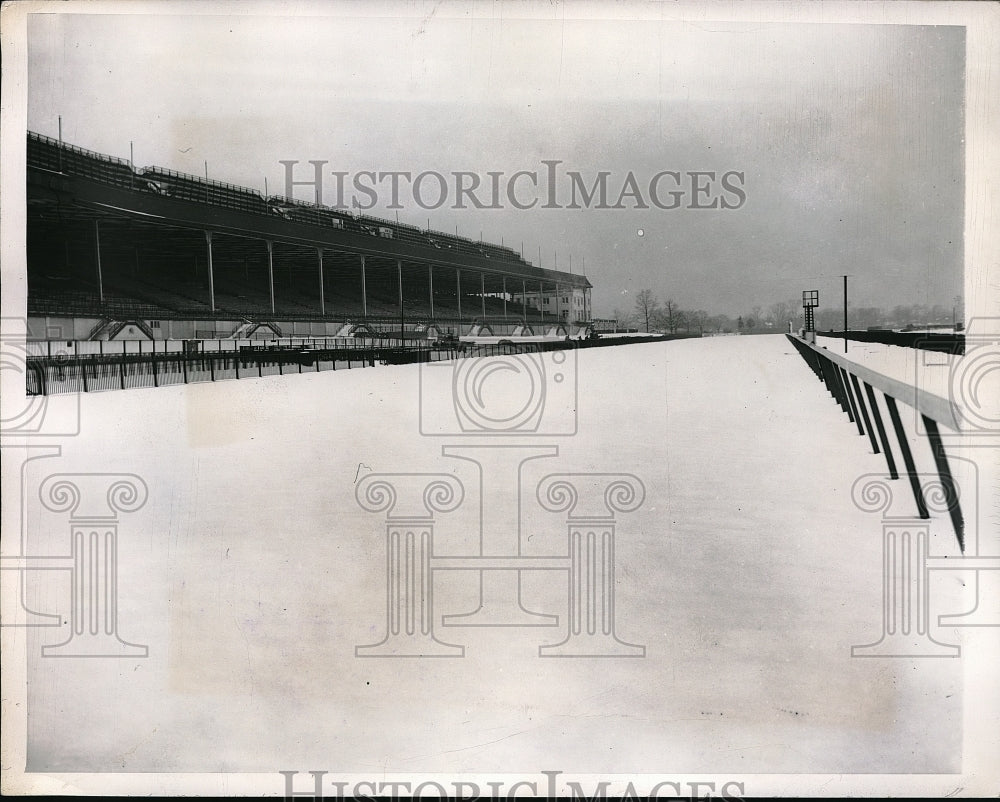 1946 Press Photo Snow Covered Belmont Park&#39;s Racetrack in New York - Historic Images