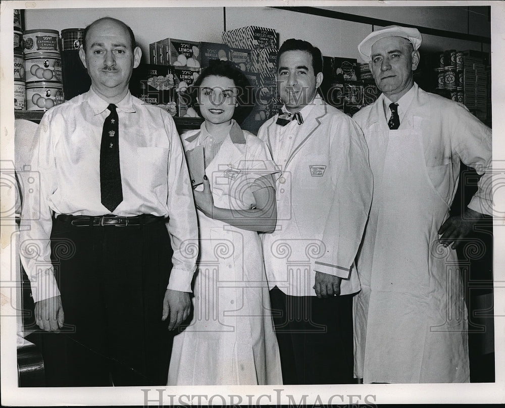 1953 Press Photo Cedar Foodtown, David Gold, Annette Emanuele, Anthony Mannino-Historic Images