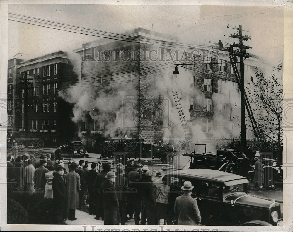 1932 Phildadelphia PA Firemen fight Blaze - Historic Images