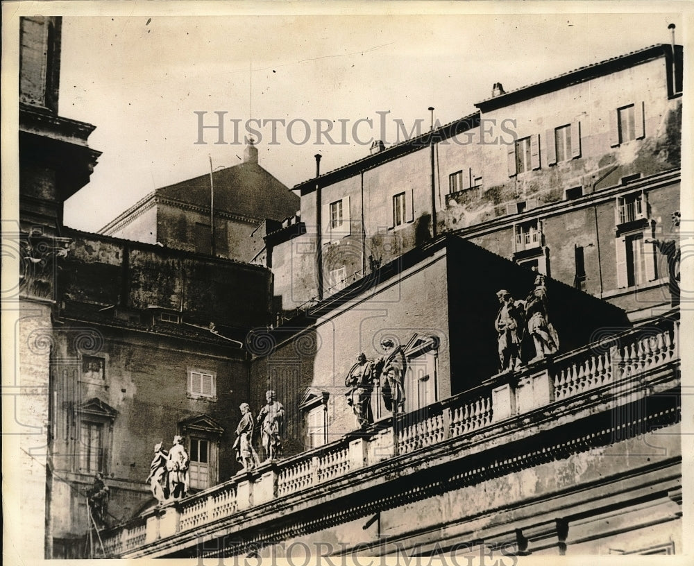 1935 Vatican City, Rome Sistine chapel guards as new Pope is elected - Historic Images