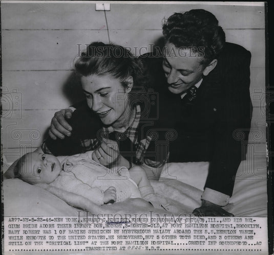 1946 Press Photo NYC, Edward Nowick & bride & son at Ft Hamilton hospital - Historic Images