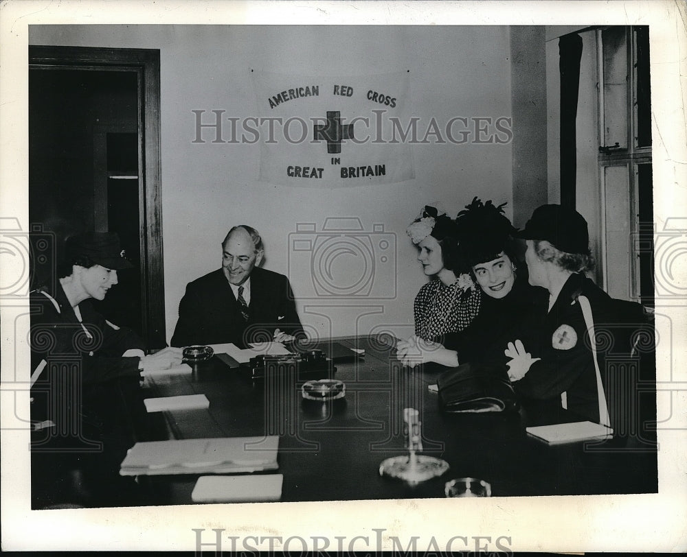 1941 US Red Cross in Britain, Mrs GH Eustis,LL Tweedy,JG Winnant - Historic Images