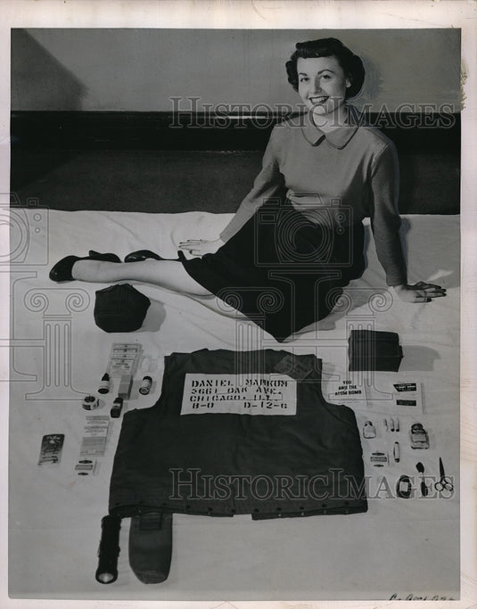 1950 Chicago, Peggy Orr & jacket designed for warfare-Historic Images