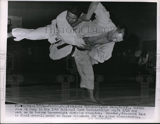 1963 Press Photo Fresno, Calif. Makoto Ohbayashi & Joon Hi Song Judo champion-Historic Images