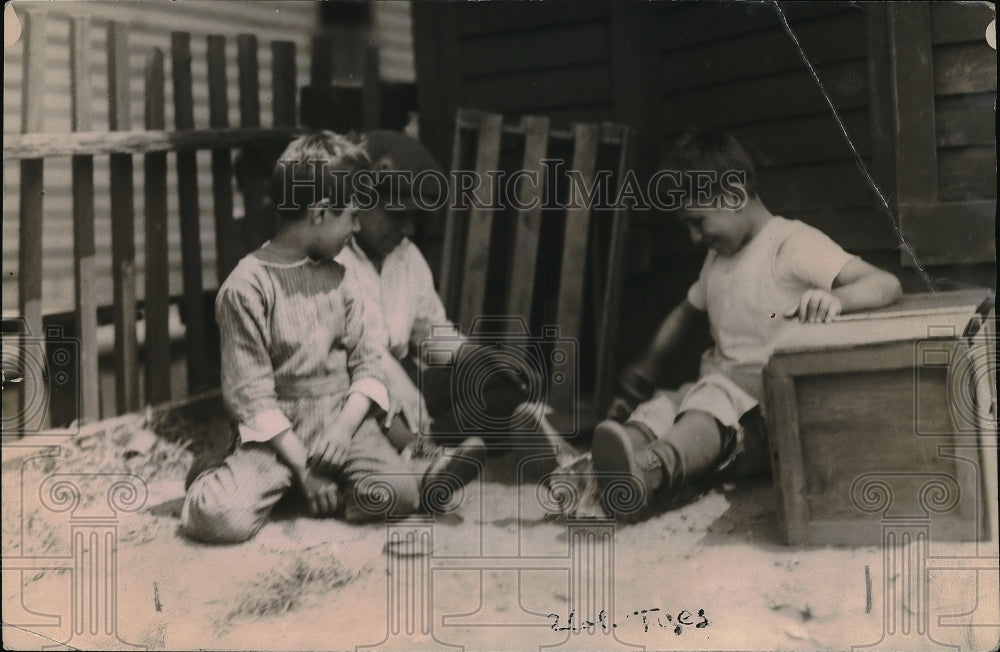 1920 Children Playing Hot Weather Washington D.C. - Historic Images