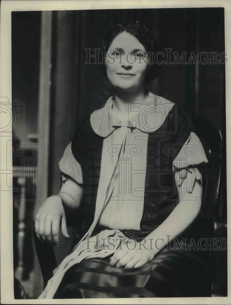 1926 Mrs Emma Nelson - Historic Images