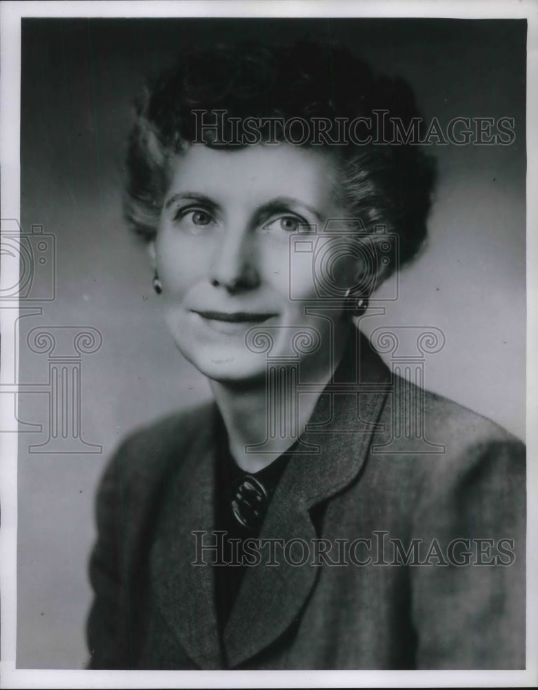 1955 Press Photo Hazel Gabbard of U.S. Office of Education - Historic Images