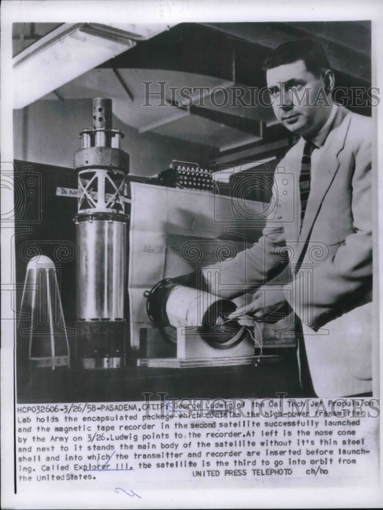 1958 Press Photo George Ludwig Of Cal Tech Jet Propulsion Lab In Pasadena, CA - Historic Images