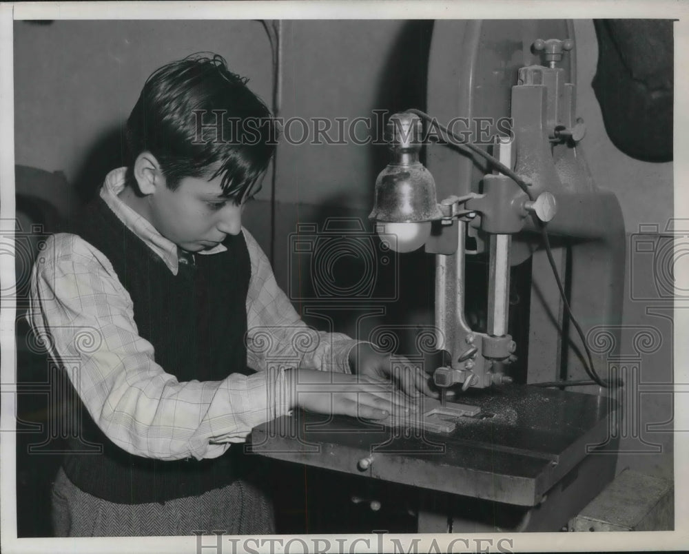 1945 Press Photo NYC Childrens Aid Society, Joseph Albanese - Historic Images