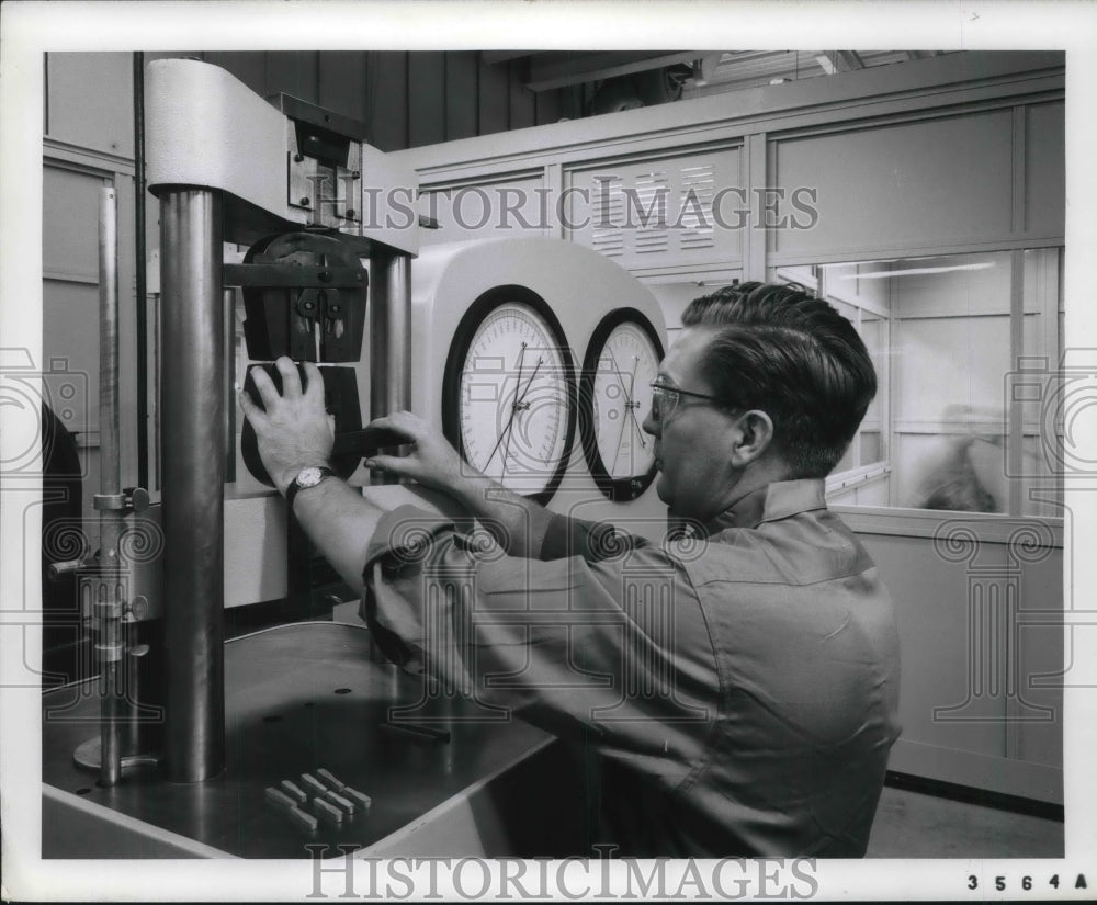 1959 Press Photo Republic Steel Corp Research Center labs in Cleveland - Historic Images