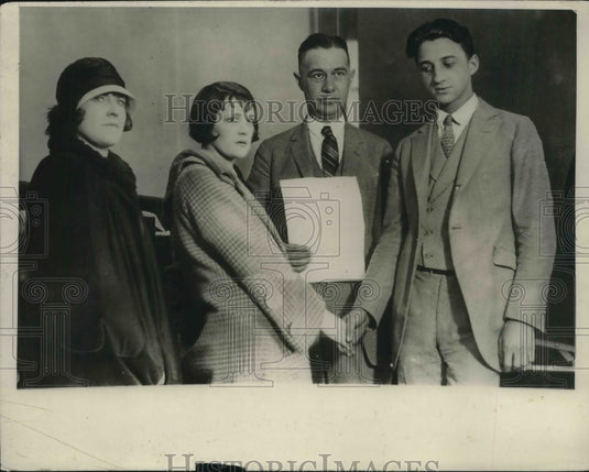 1924 Press Photo Kenneth Goulet and Bride of Detroit, Michigan - Historic Images
